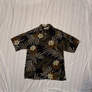 Tommy Bahama 100% Silk Hawaiian Shirt Size Small Floral Pattern